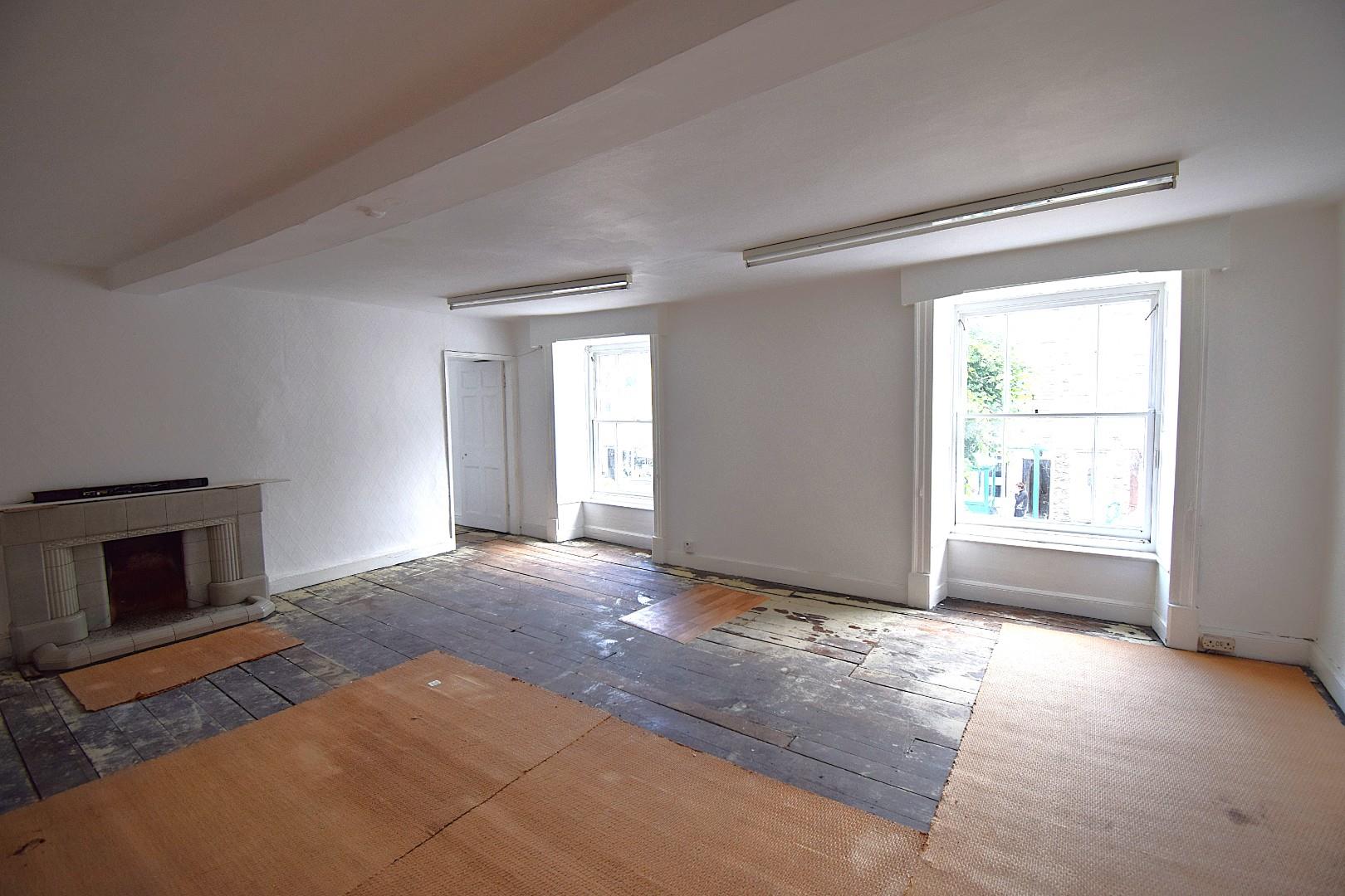 Main Living Room / Lounge